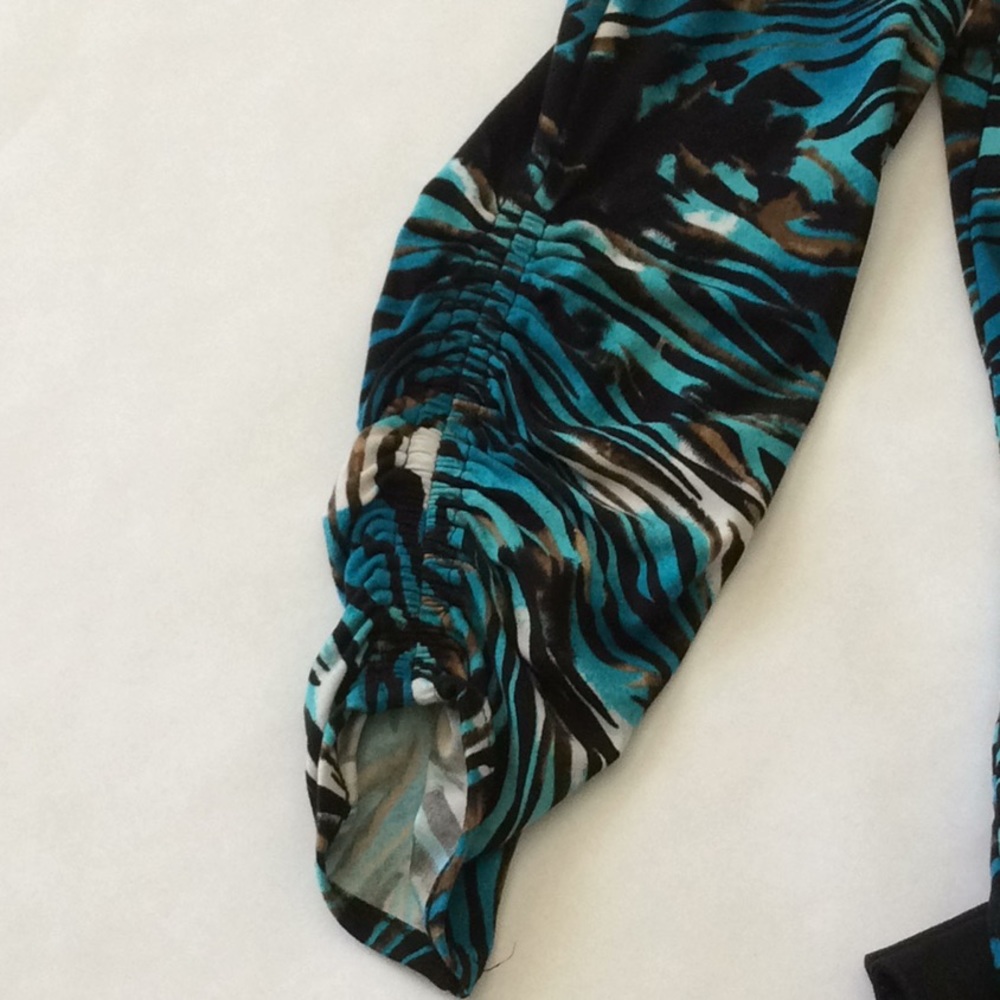 Creative Design Works V-Neck Zebra Pattern Top - image 4